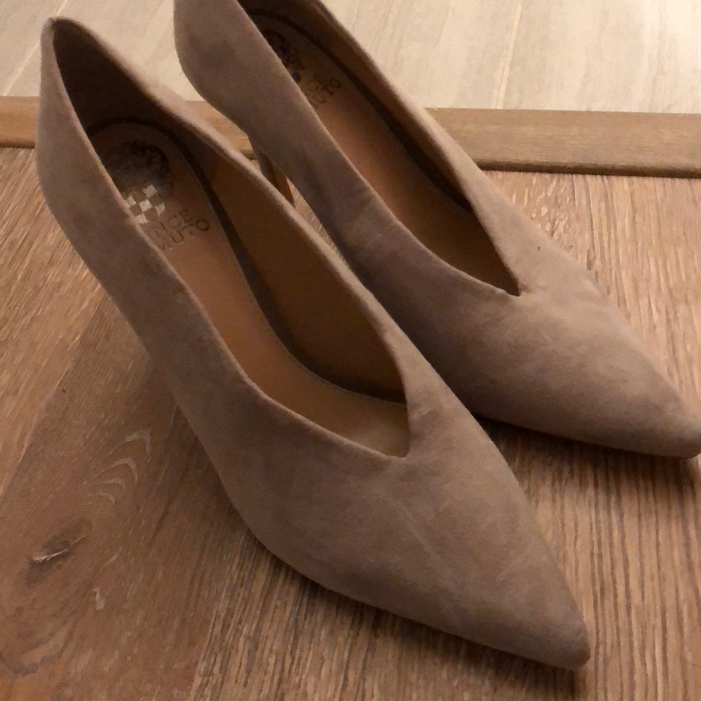 Vince Camuto tan suede heels